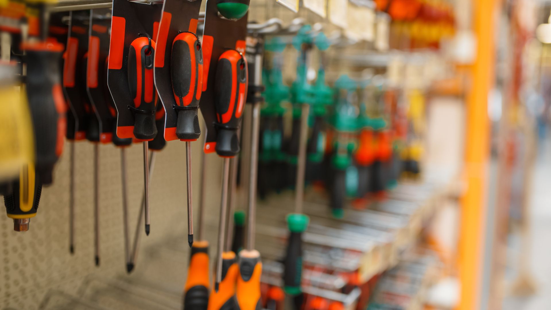 Ferretería Especializada en Materiales de Construcción